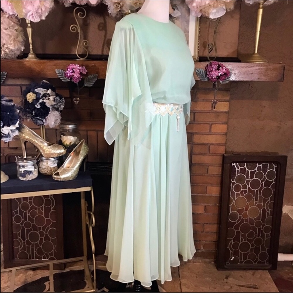 SOLD LOCALLY - Picture 2 of 8